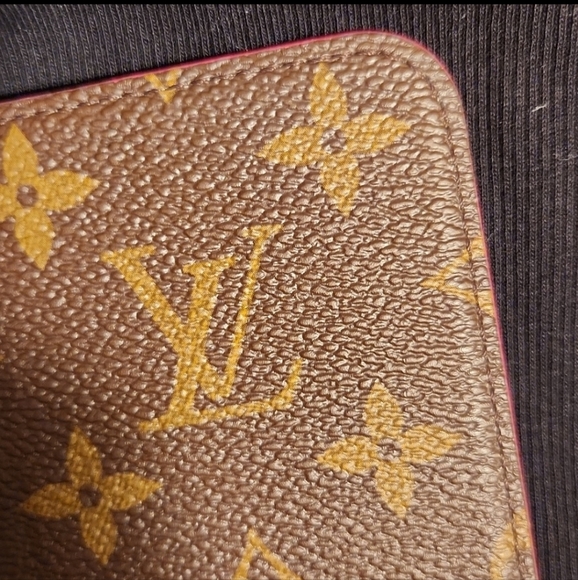 Auth. Louis Vuitton Monogram iPhone 6 or 7 or 8 phone case - Picture 4 of 13